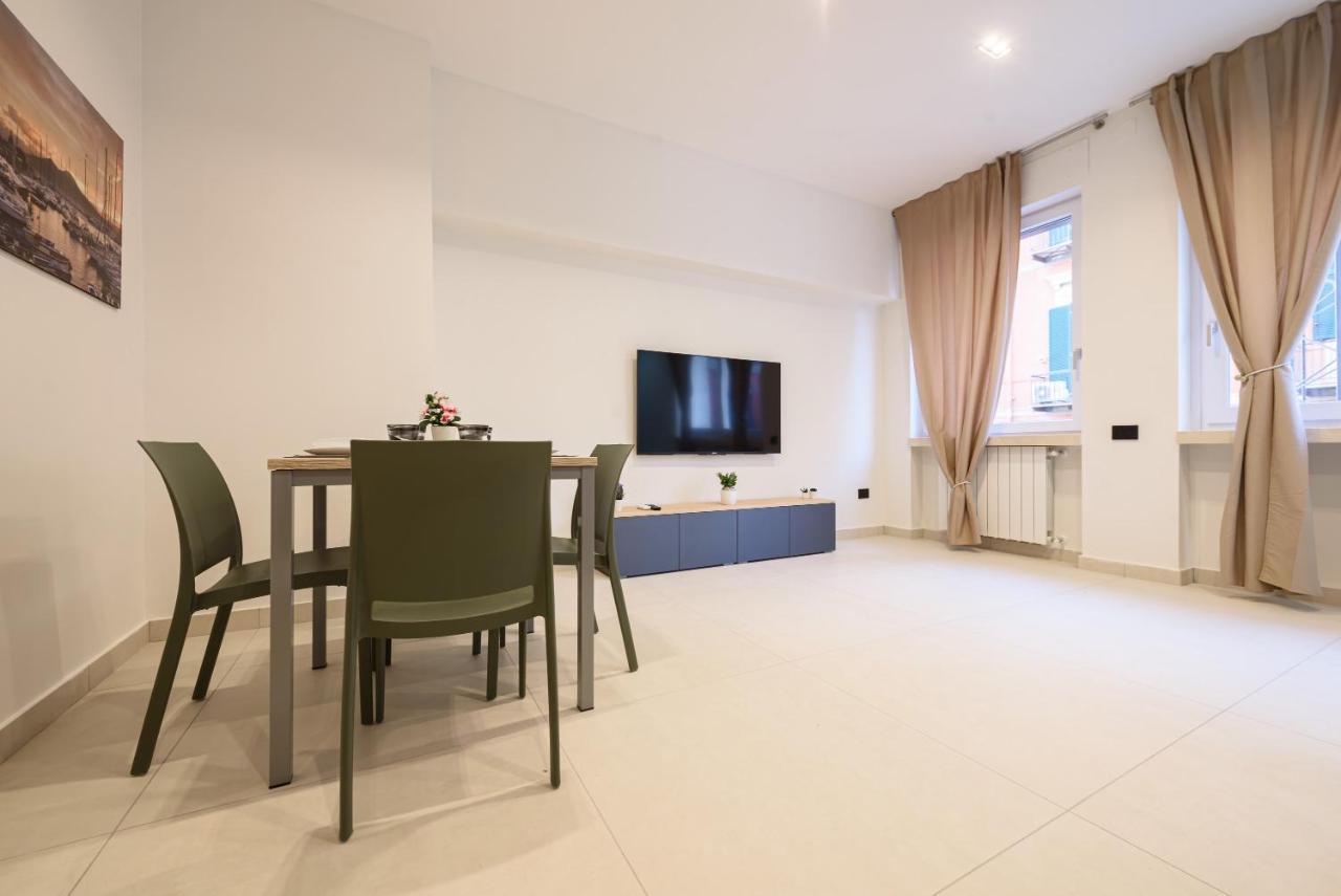 Via Niccolo Tommaseo 4 - 1 Apartment Naples
